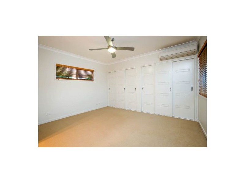 4 Cedlen Street, Camp Hill QLD 4152