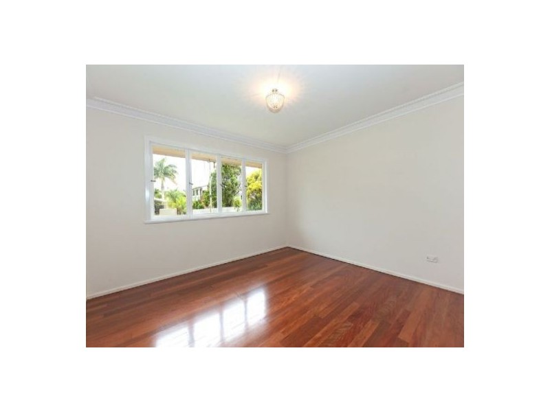 84 Hendren Street, Carina QLD 4152