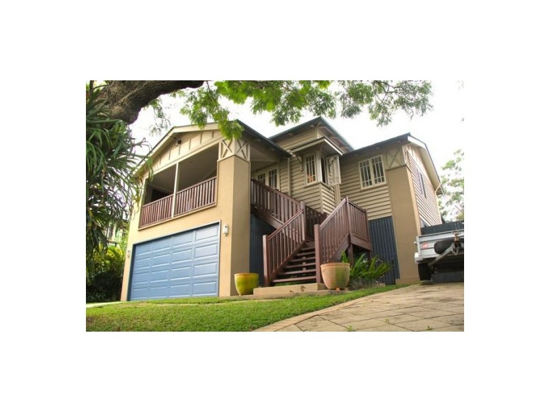 12 Stella Street, Holland Park QLD 4121