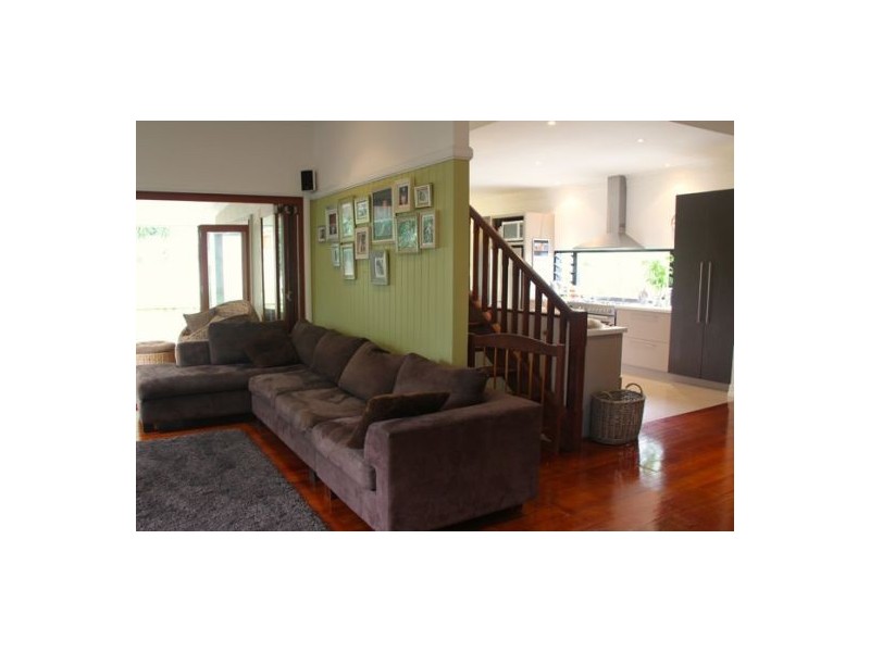 12 Stella Street, Holland Park QLD 4121