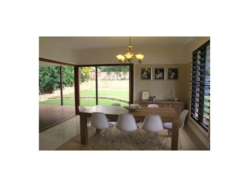 12 Stella Street, Holland Park QLD 4121