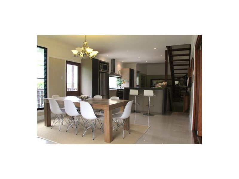 12 Stella Street, Holland Park QLD 4121