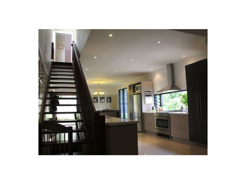 12 Stella Street, Holland Park QLD 4121