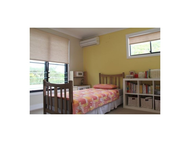 12 Stella Street, Holland Park QLD 4121