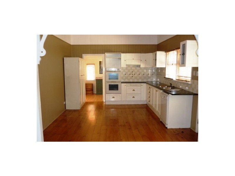 72 Birdwood Road, Holland Park West QLD 4121