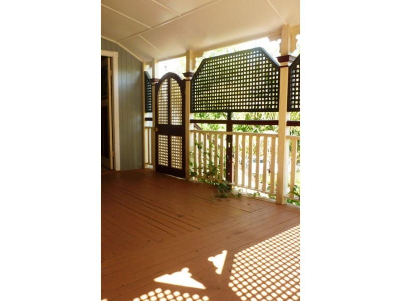 72 Birdwood Road, Holland Park West QLD 4121