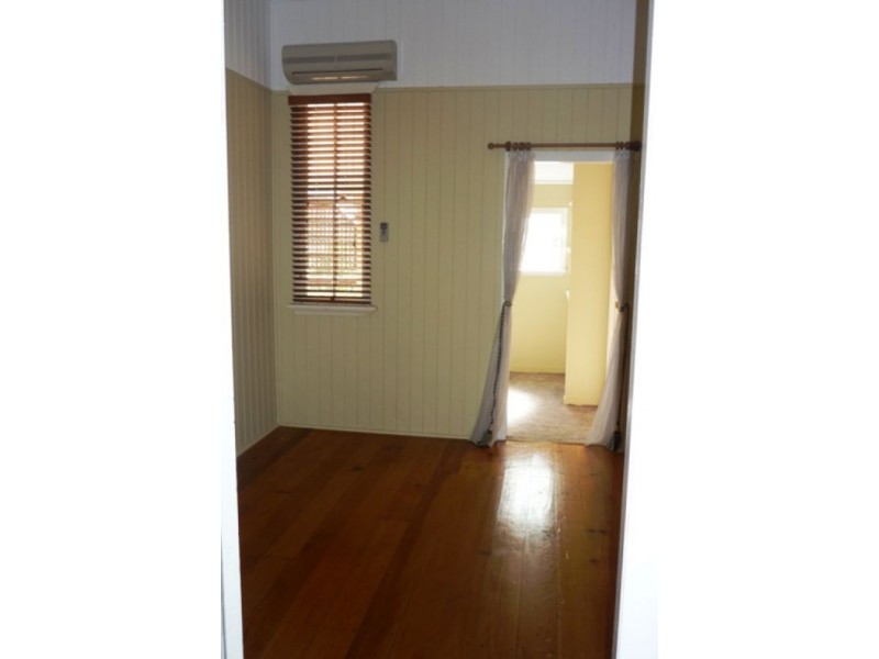 72 Birdwood Road, Holland Park West QLD 4121