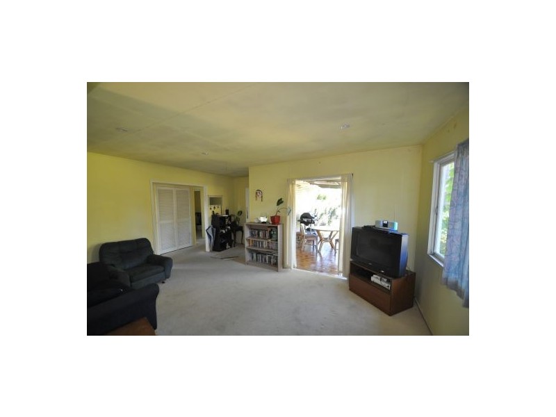 220 Dawson Road, Wishart QLD 4122