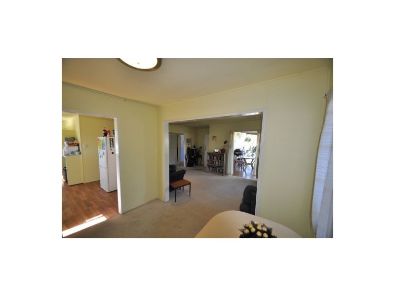 220 Dawson Road, Wishart QLD 4122
