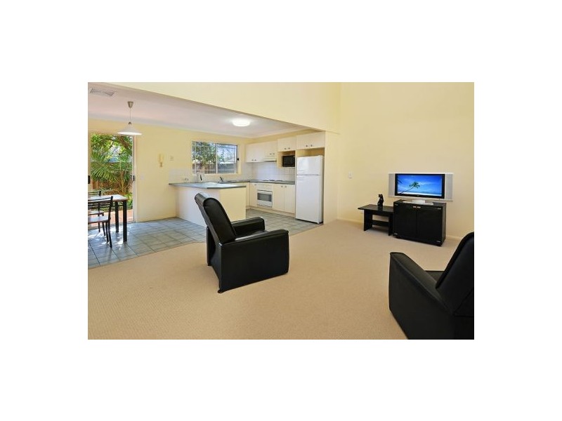 2/10 Stanton Rd, Tingalpa QLD 4173