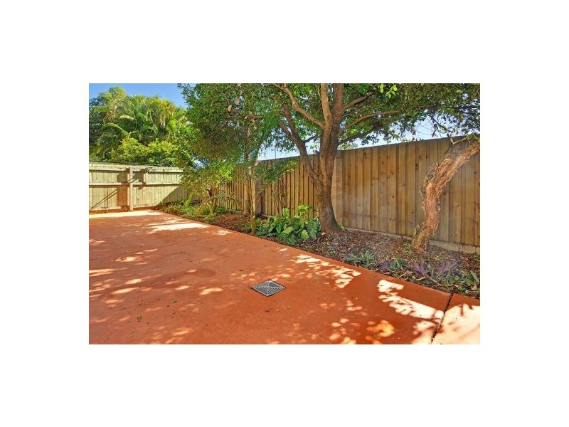 2/10 Stanton Rd, Tingalpa QLD 4173
