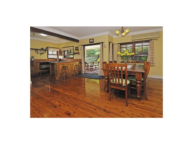 118 Layard Street, Holland Park QLD 4121