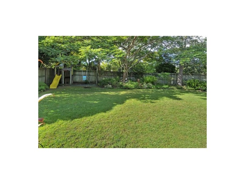 118 Layard Street, Holland Park QLD 4121