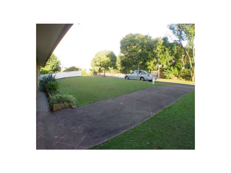 4 Brochet St, Mansfield QLD 4122