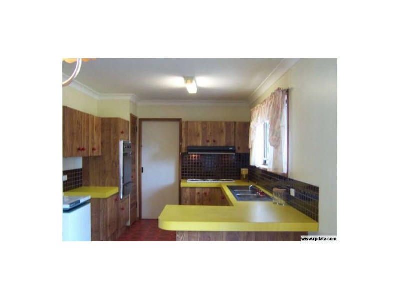 4 Brochet St, Mansfield QLD 4122