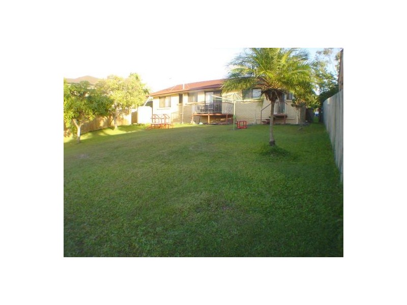 4 Brochet St, Mansfield QLD 4122