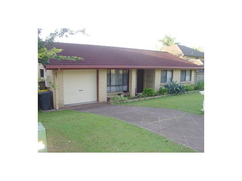 4 Brochet St, Mansfield QLD 4122