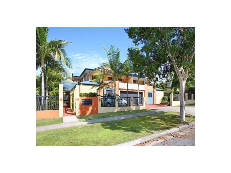 8/85-87 Victoria Terrace, Greenslopes QLD 4120