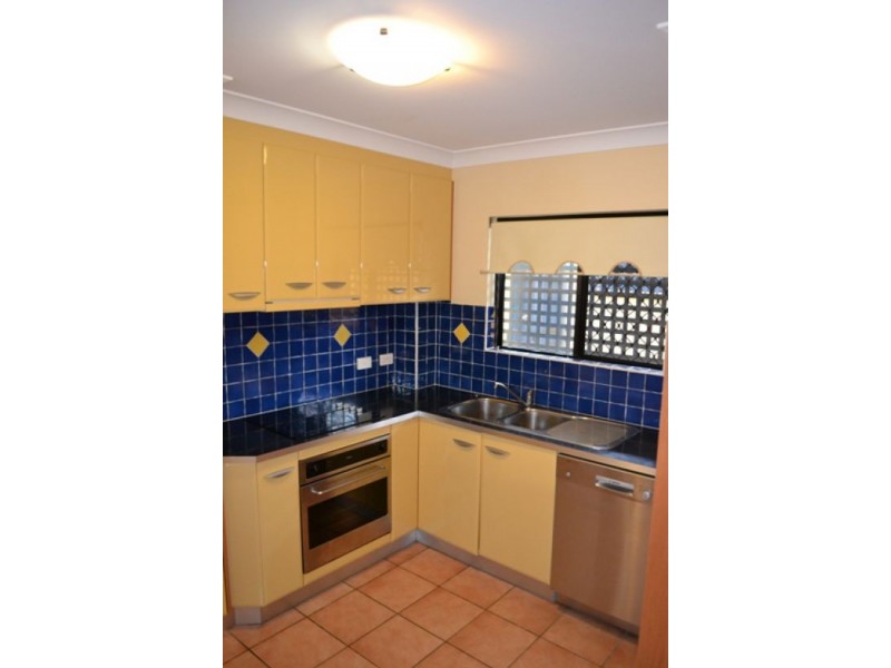 8/85-87 Victoria Terrace, Greenslopes QLD 4120