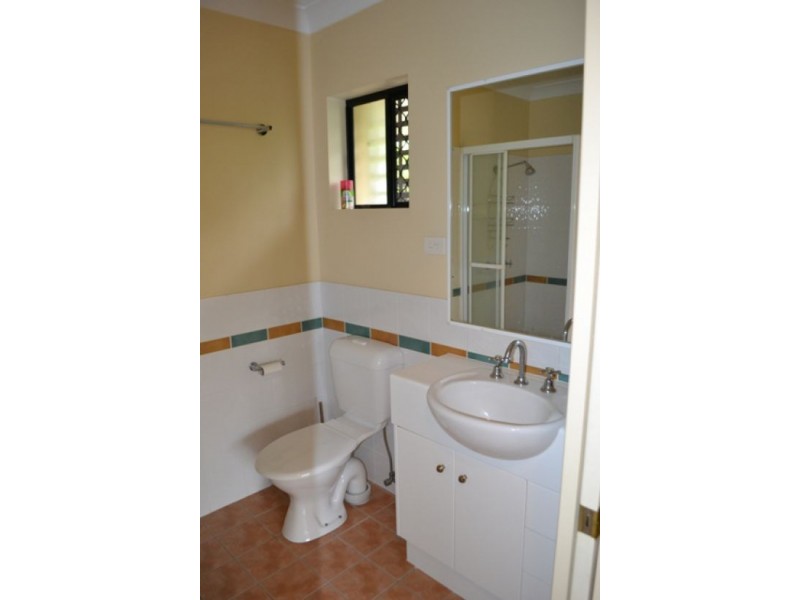 8/85-87 Victoria Terrace, Greenslopes QLD 4120