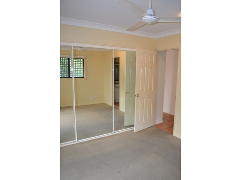 8/85-87 Victoria Terrace, Greenslopes QLD 4120