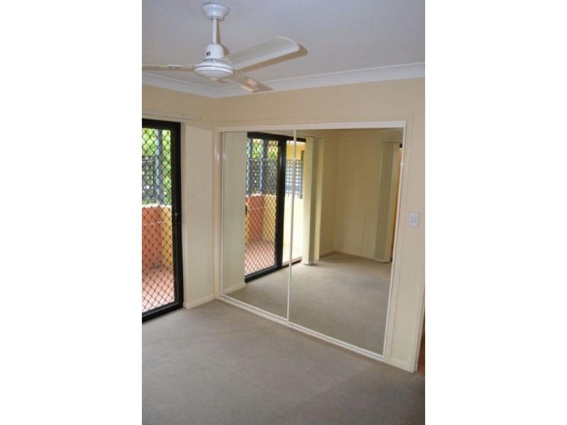 8/85-87 Victoria Terrace, Greenslopes QLD 4120