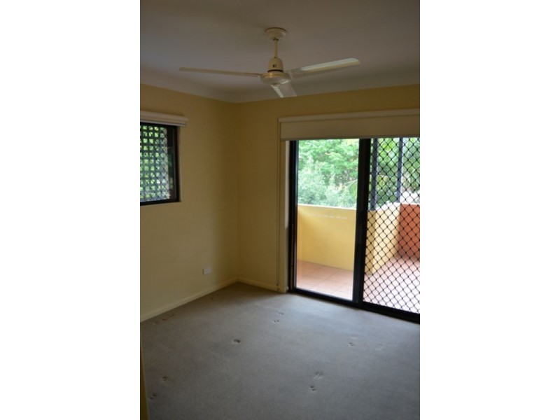 8/85-87 Victoria Terrace, Greenslopes QLD 4120