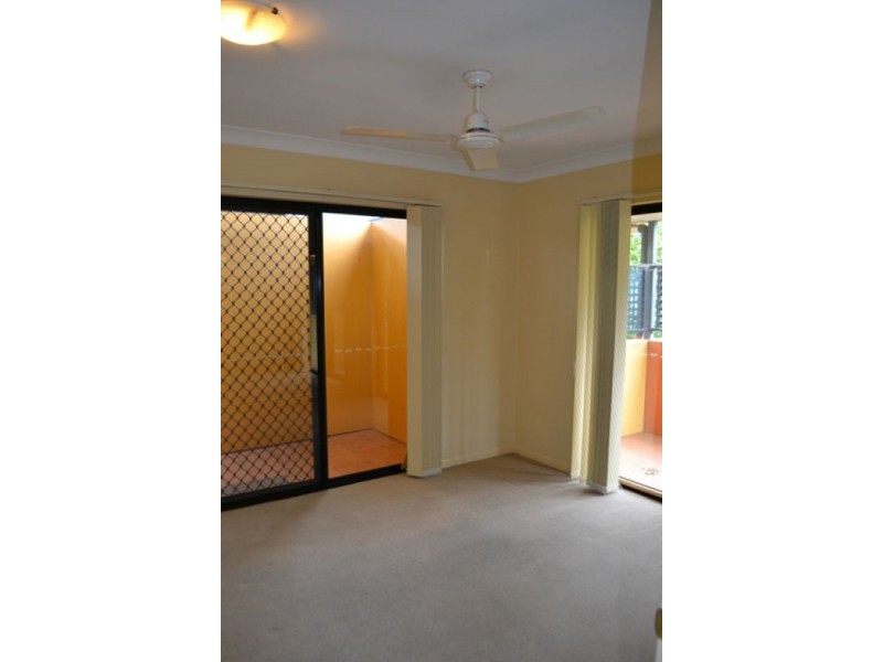8/85-87 Victoria Terrace, Greenslopes QLD 4120