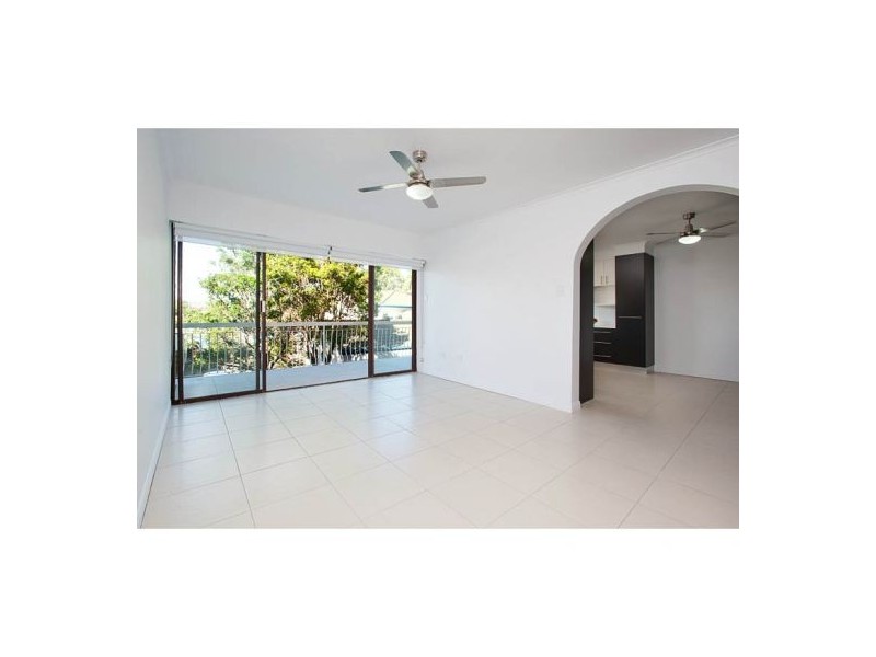 2/95 Kates Street, Morningside QLD 4170