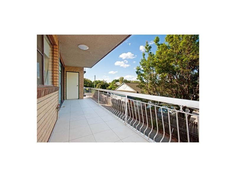 2/95 Kates Street, Morningside QLD 4170