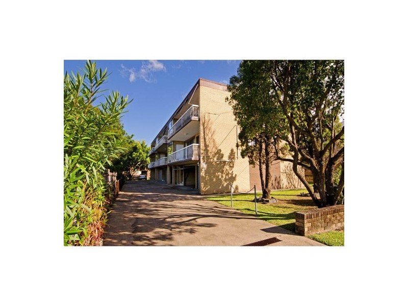 2/95 Kates Street, Morningside QLD 4170