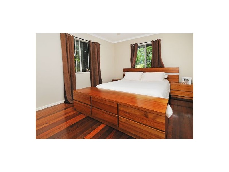 50 Whitworth Rd, Cannon Hill QLD 4170