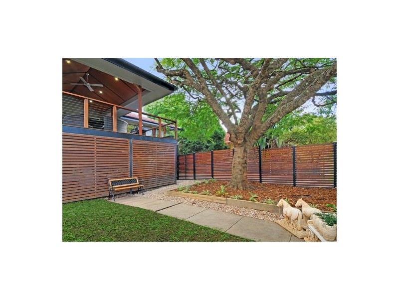 50 Whitworth Rd, Cannon Hill QLD 4170