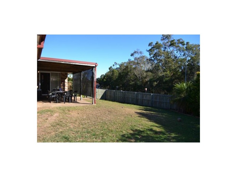 19 Regal Dr, Regents Park QLD 4118