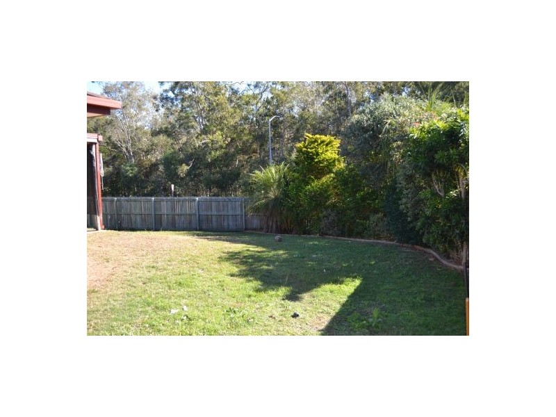 19 Regal Dr, Regents Park QLD 4118