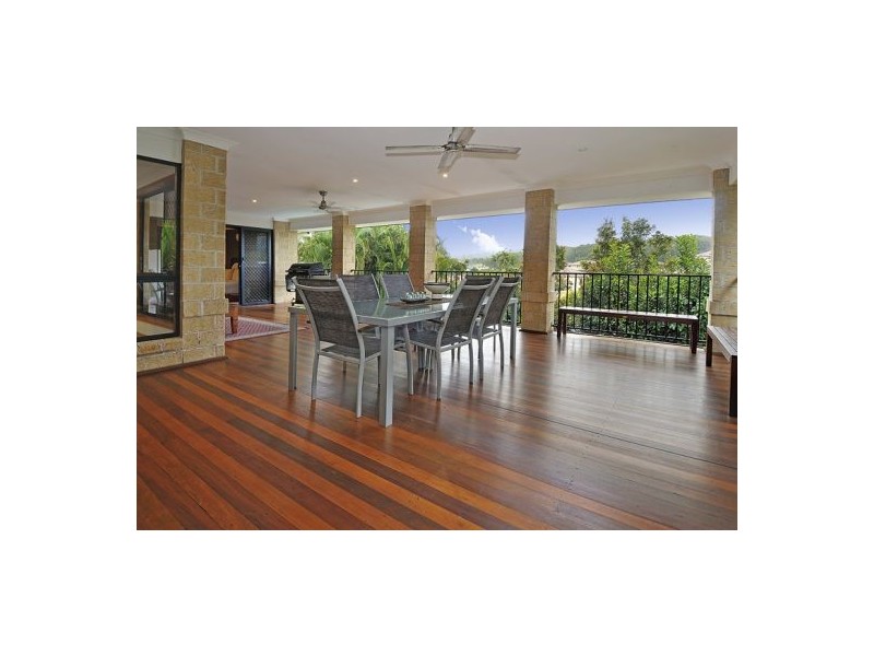 10 Arncliffe Cl, Carindale QLD 4152