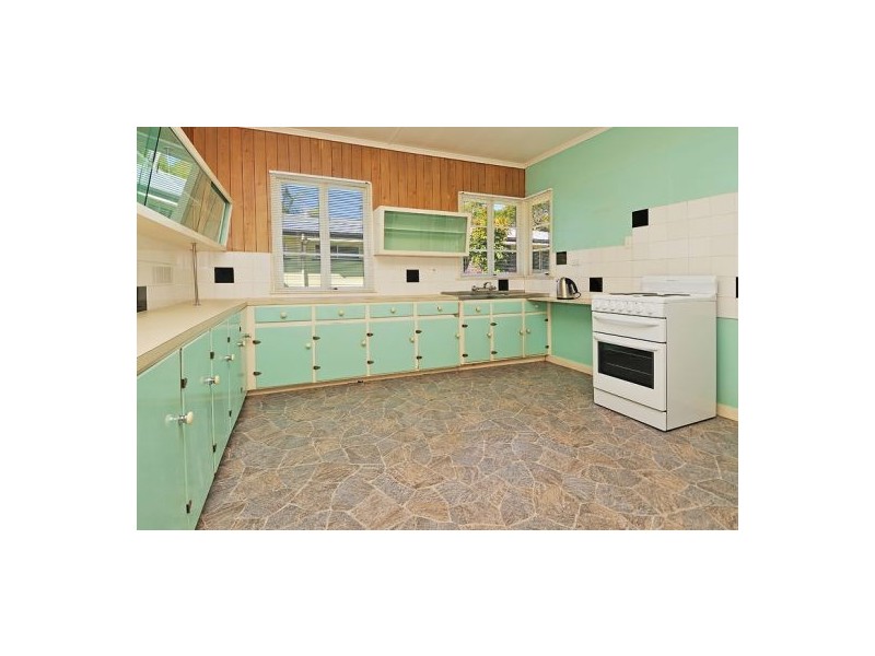 21 Amethyst St, Holland Park QLD 4121