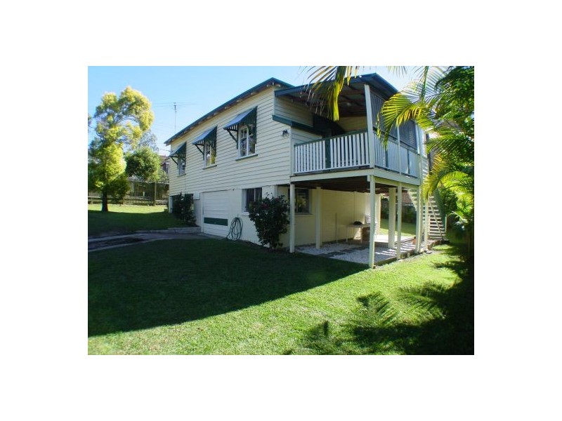45 Pembroke Rd, Coorparoo QLD 4151