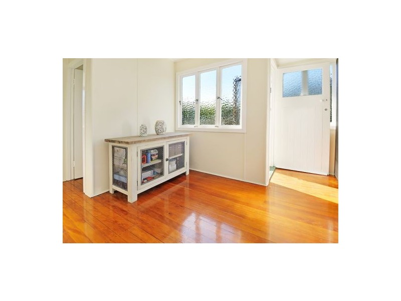 45 Pembroke Rd, Coorparoo QLD 4151