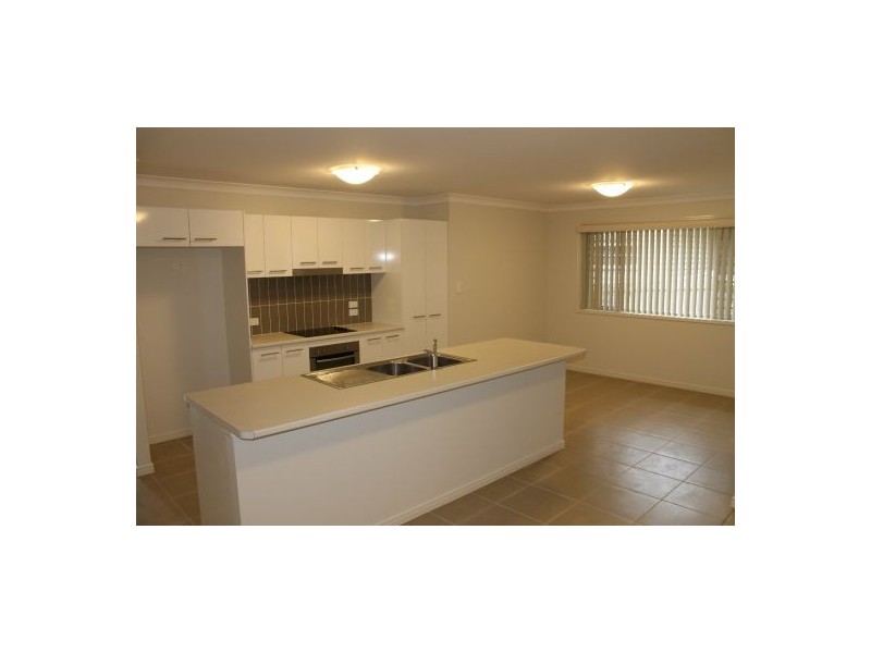 108 Cameron Pde, Wynnum QLD 4178