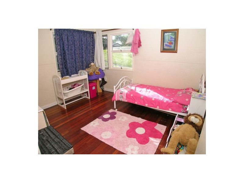 16 Mayfair Street, Carina QLD 4152