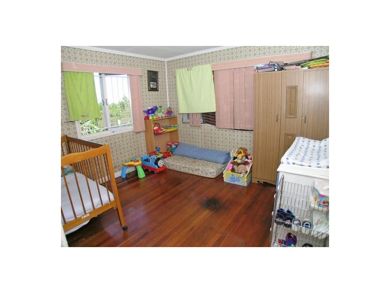 16 Mayfair Street, Carina QLD 4152