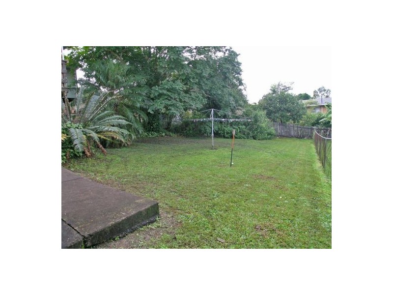 16 Mayfair Street, Carina QLD 4152