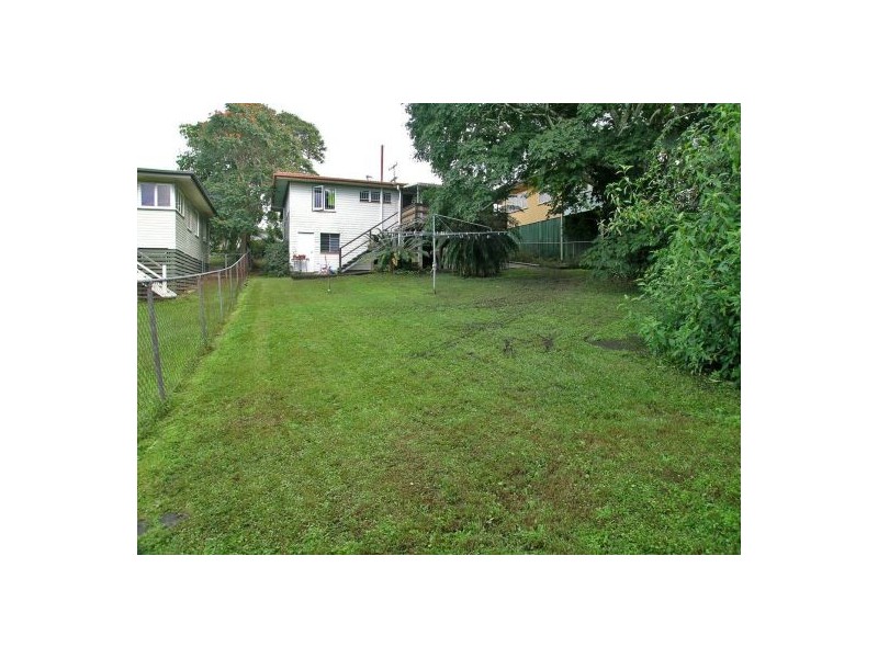 16 Mayfair Street, Carina QLD 4152