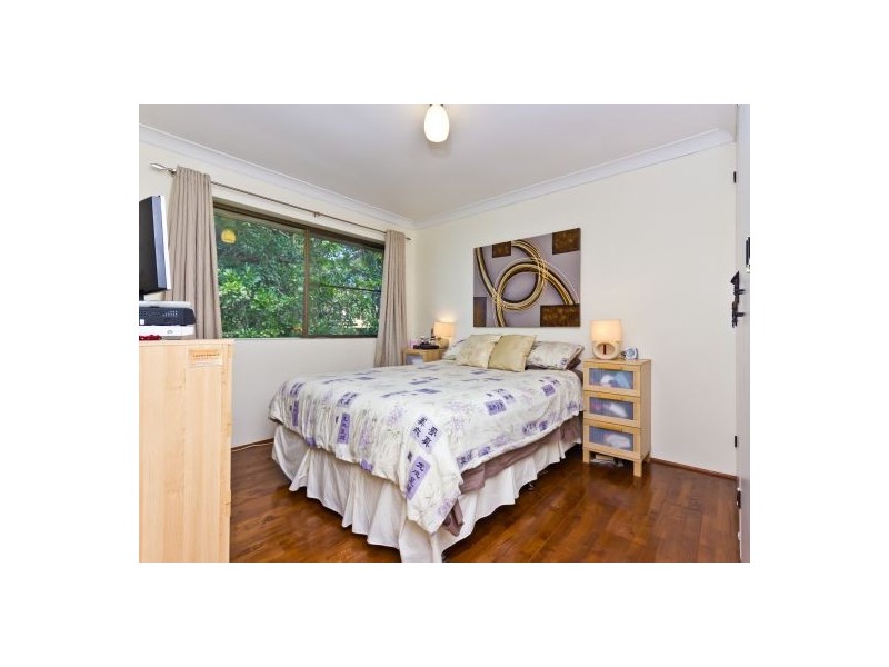 4 11 Galway Street, Greenslopes QLD 4120