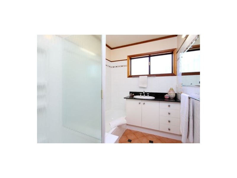 26 Hillock Street, Coorparoo QLD 4151