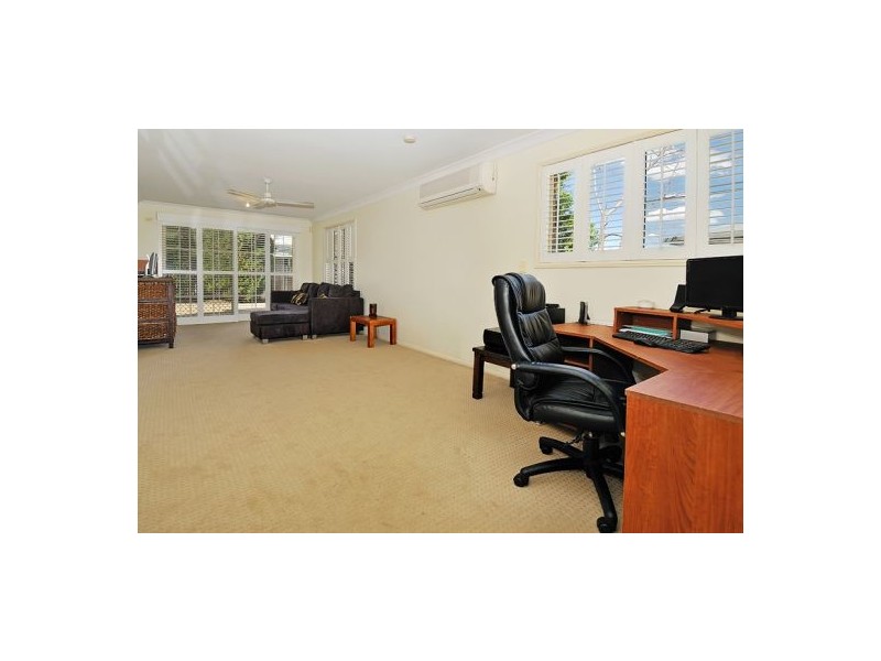 58 Piccadilly Pl, Carindale QLD 4152