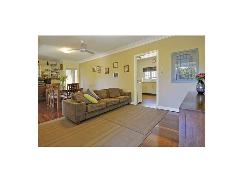 55 Victor Street, Holland Park QLD 4121