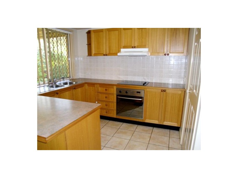 19 Regal Dr, Regents Park QLD 4118