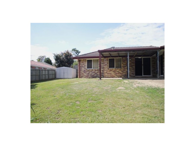 19 Regal Dr, Regents Park QLD 4118